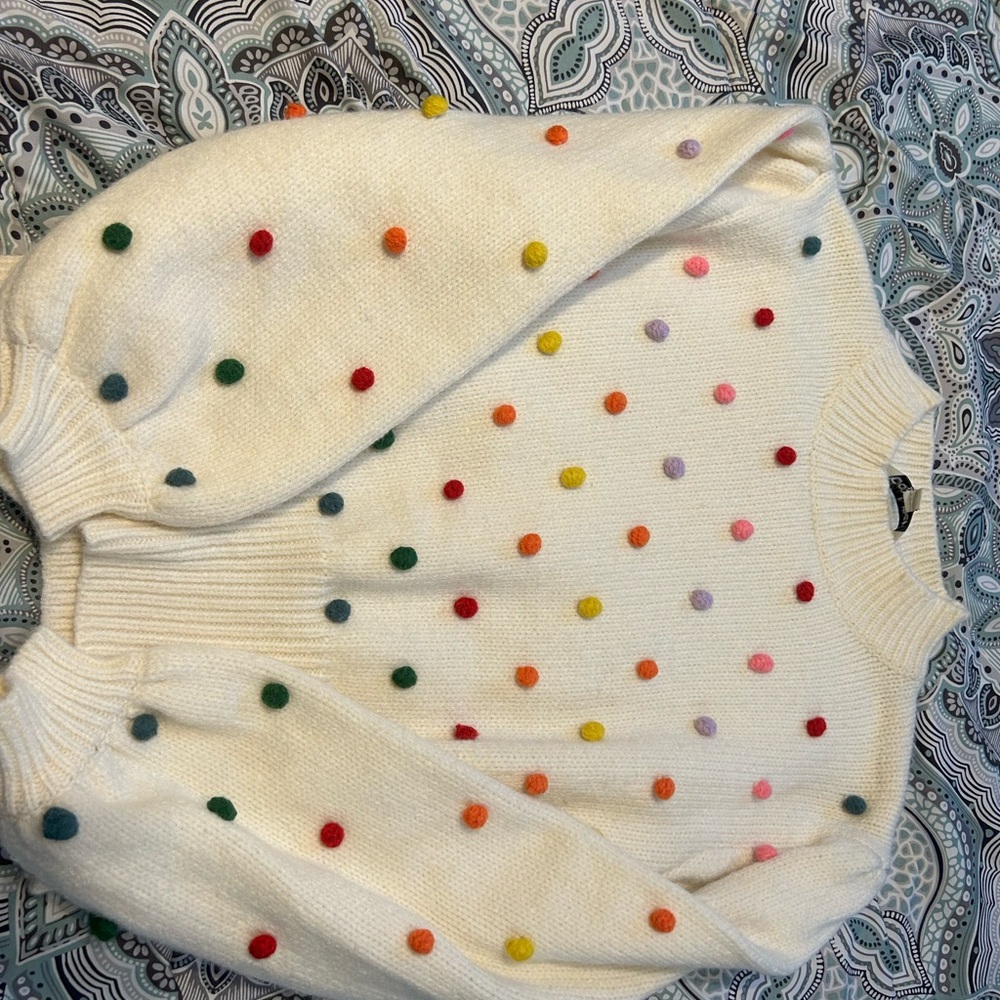 DAVI & DANI Cream Sweater with Multicolor Dots